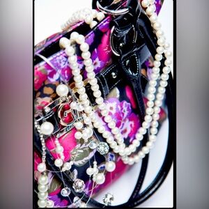 Live Listing Like to be notified of my Fashion Jewelry and handbags Live Shows